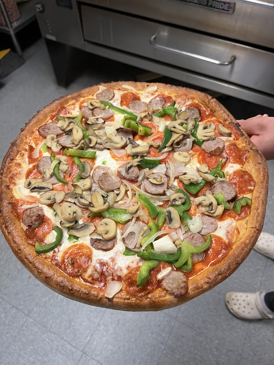 Pocono Pines Pizzeria & Restaurant Photos 2